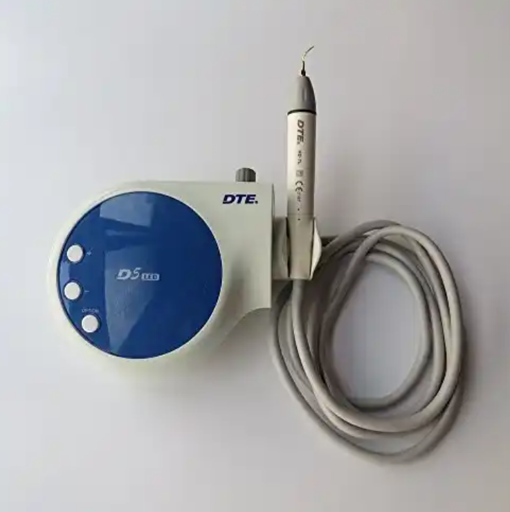 Tragbarer Dental-Ultraschall-Scaler DTE D5 mit LED